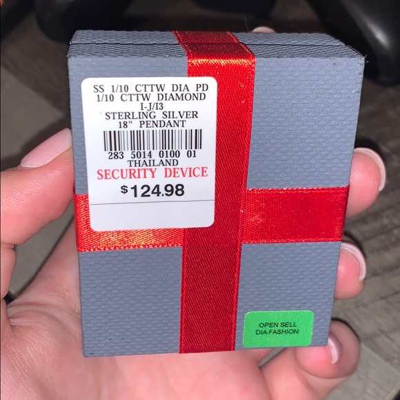 Necklace - Picture 3 of 3